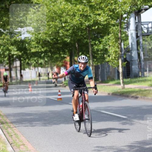 10.08.2025 - GEWOBA Citytriathlon Bremen Yannick Fuchs http://msf.ph/oto/8558689 10.08.2025 12:34:17 Radfahren 553, 686, 822, 834, 891, 912 meine-sportfotos.de