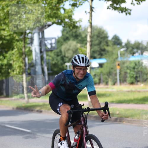 10.08.2025 - GEWOBA Citytriathlon Bremen Yannick Fuchs http://msf.ph/oto/8558692 10.08.2025 12:34:18 Radfahren 553, 686, 822, 834, 891, 912 meine-sportfotos.de