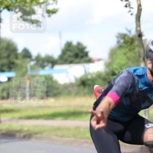 10.08.2025 - GEWOBA Citytriathlon Bremen Yannick Fuchs http://msf.ph/oto/8558694 10.08.2025 12:34:18 Radfahren 553, 686, 822, 834, 891, 912 meine-sportfotos.de