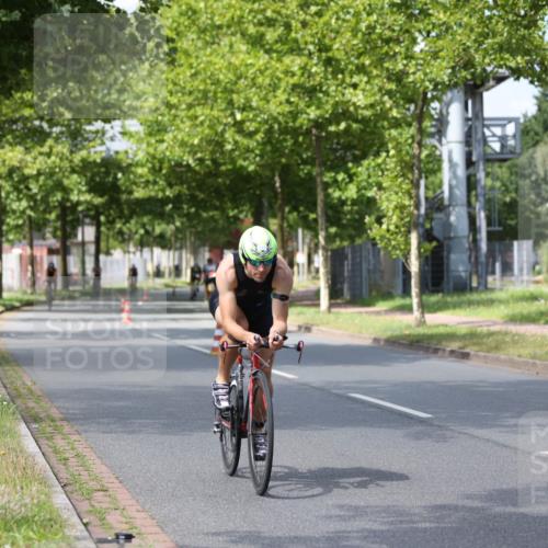 10.08.2025 - GEWOBA Citytriathlon Bremen Yannick Fuchs http://msf.ph/oto/8558698 10.08.2025 12:34:19 Radfahren 553, 686, 822, 834, 891, 912 meine-sportfotos.de