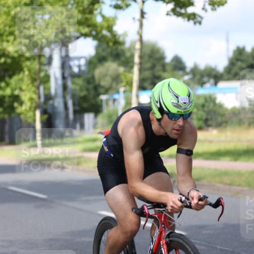 10.08.2025 - GEWOBA Citytriathlon Bremen Yannick Fuchs http://msf.ph/oto/8558701 10.08.2025 12:34:20 Radfahren 553, 686, 822, 834, 891, 912 meine-sportfotos.de