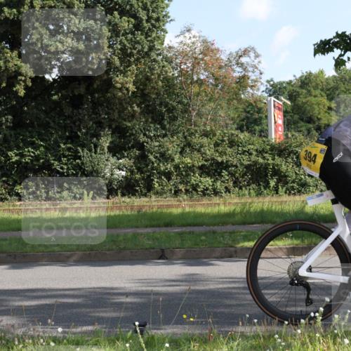 10.08.2025 - GEWOBA Citytriathlon Bremen Yannick Fuchs http://msf.ph/oto/8558719 10.08.2025 10:33:48 Radfahren 81, 97, 151, 161, 245, 350, 394, 400, 427, 428, 451, 491, 504, 512 meine-sportfotos.de