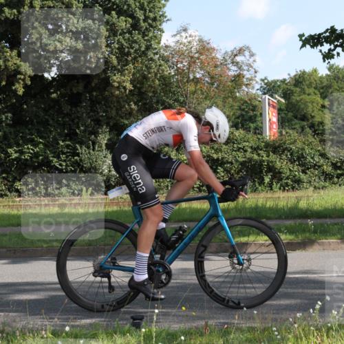 10.08.2025 - GEWOBA Citytriathlon Bremen Yannick Fuchs http://msf.ph/oto/8558731 10.08.2025 10:33:50 Radfahren 81, 97, 151, 161, 245, 350, 394, 400, 409, 427, 428, 451, 491, 504, 512 meine-sportfotos.de