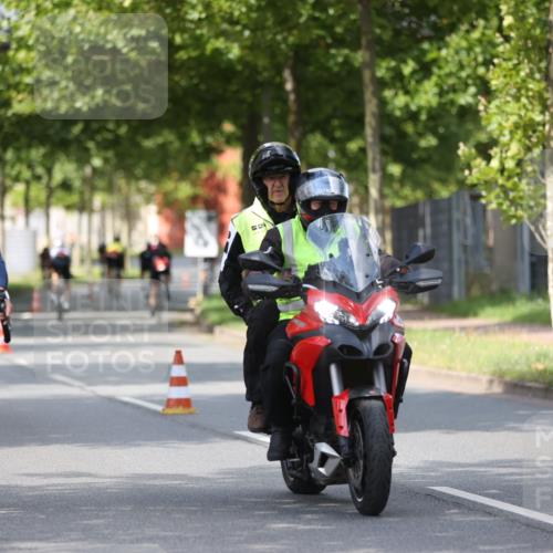 10.08.2025 - GEWOBA Citytriathlon Bremen Yannick Fuchs http://msf.ph/oto/8558772 10.08.2025 12:34:50 Radfahren 556, 584, 591, 632, 680, 736, 826, 841, 855, 914, 915, 956, 1027, 1037 meine-sportfotos.de