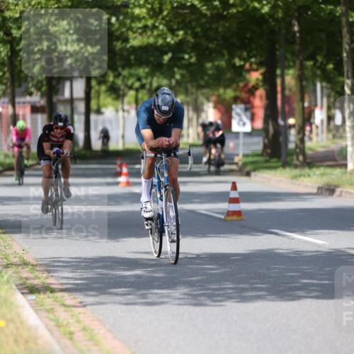 10.08.2025 - GEWOBA Citytriathlon Bremen Yannick Fuchs http://msf.ph/oto/8558785 10.08.2025 12:34:58 Radfahren 556, 558, 591, 632, 680, 707, 841, 855, 902, 915, 956, 1035 meine-sportfotos.de