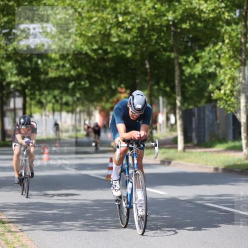 10.08.2025 - GEWOBA Citytriathlon Bremen Yannick Fuchs http://msf.ph/oto/8558790 10.08.2025 12:34:58 Radfahren 556, 558, 591, 632, 680, 707, 841, 855, 902, 915, 956, 1035 meine-sportfotos.de