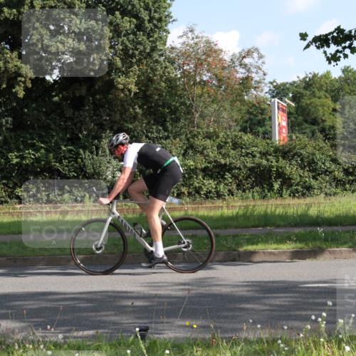 10.08.2025 - GEWOBA Citytriathlon Bremen Yannick Fuchs http://msf.ph/oto/8558797 10.08.2025 10:34:16 Radfahren 239, 419, 456 meine-sportfotos.de