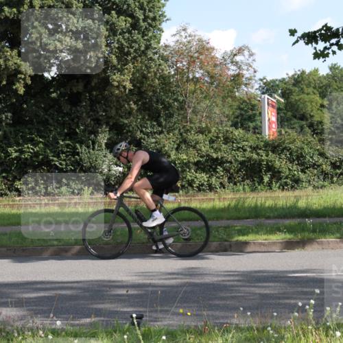 10.08.2025 - GEWOBA Citytriathlon Bremen Yannick Fuchs http://msf.ph/oto/8558802 10.08.2025 10:34:20 Radfahren 456 meine-sportfotos.de