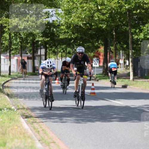 10.08.2025 - GEWOBA Citytriathlon Bremen Yannick Fuchs http://msf.ph/oto/8558806 10.08.2025 12:35:06 Radfahren 558, 680, 707, 855, 902, 915, 956, 977, 1035 meine-sportfotos.de
