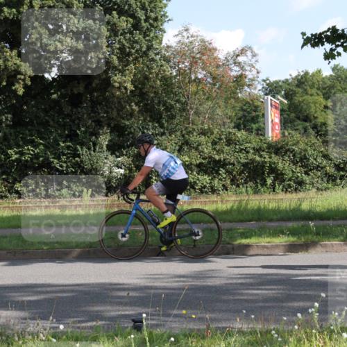10.08.2025 - GEWOBA Citytriathlon Bremen Yannick Fuchs http://msf.ph/oto/8558808 10.08.2025 10:34:24 Radfahren 213, 456, 500 meine-sportfotos.de
