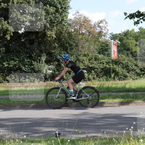 10.08.2025 - GEWOBA Citytriathlon Bremen Yannick Fuchs http://msf.ph/oto/8558824 10.08.2025 10:34:30 Radfahren 213, 358, 456, 500 meine-sportfotos.de