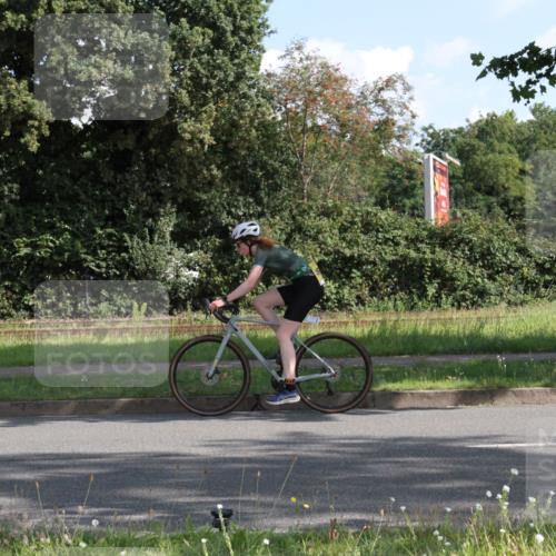 10.08.2025 - GEWOBA Citytriathlon Bremen Yannick Fuchs http://msf.ph/oto/8558834 10.08.2025 10:34:34 Radfahren 213, 358, 442, 456, 500 meine-sportfotos.de