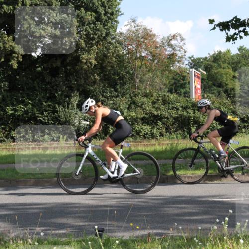 10.08.2025 - GEWOBA Citytriathlon Bremen Yannick Fuchs http://msf.ph/oto/8558848 10.08.2025 10:34:43 Radfahren 21, 129, 147, 213, 358, 413, 442, 500 meine-sportfotos.de