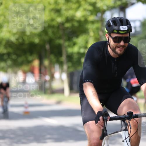 10.08.2025 - GEWOBA Citytriathlon Bremen Yannick Fuchs http://msf.ph/oto/8558880 10.08.2025 12:35:33 Radfahren 579, 642, 719, 742, 763, 783, 833, 919, 933, 1039 meine-sportfotos.de