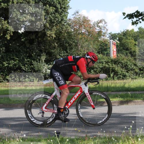 10.08.2025 - GEWOBA Citytriathlon Bremen Yannick Fuchs http://msf.ph/oto/8558884 10.08.2025 10:35:01 Radfahren 21, 129, 147, 181, 241, 379, 393, 404, 413, 445, 461 meine-sportfotos.de