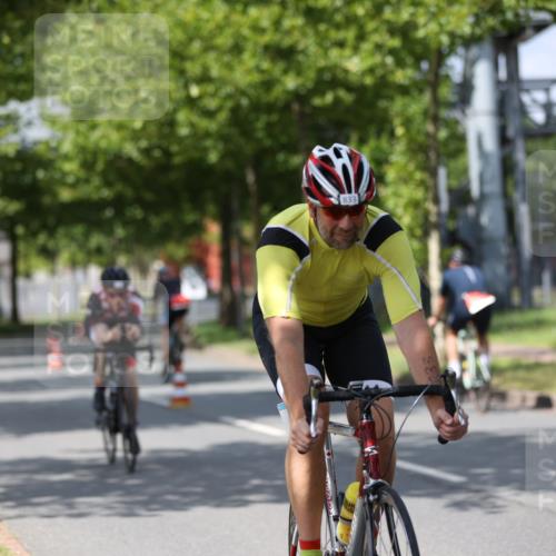 10.08.2025 - GEWOBA Citytriathlon Bremen Yannick Fuchs http://msf.ph/oto/8558890 10.08.2025 12:35:35 Radfahren 642, 719, 742, 763, 783, 833, 919, 933, 966, 1039 meine-sportfotos.de