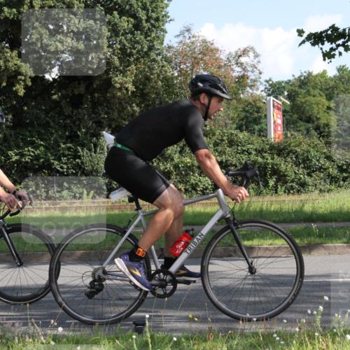 10.08.2025 - GEWOBA Citytriathlon Bremen Yannick Fuchs http://msf.ph/oto/8558892 10.08.2025 10:35:05 Radfahren 29, 147, 181, 241, 379, 382, 393, 404, 413, 444, 445, 461 meine-sportfotos.de