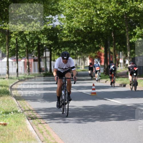 10.08.2025 - GEWOBA Citytriathlon Bremen Yannick Fuchs http://msf.ph/oto/8558903 10.08.2025 12:35:38 Radfahren 642, 719, 742, 763, 783, 833, 919, 933, 966 meine-sportfotos.de