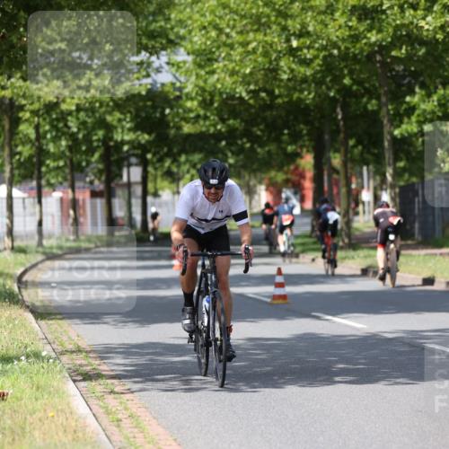 10.08.2025 - GEWOBA Citytriathlon Bremen Yannick Fuchs http://msf.ph/oto/8558904 10.08.2025 12:35:38 Radfahren 642, 719, 742, 763, 783, 833, 919, 933, 966 meine-sportfotos.de