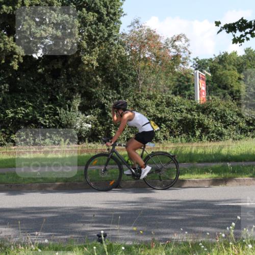 10.08.2025 - GEWOBA Citytriathlon Bremen Yannick Fuchs http://msf.ph/oto/8558905 10.08.2025 10:35:07 Radfahren 29, 147, 181, 241, 379, 382, 393, 404, 444, 445, 461 meine-sportfotos.de