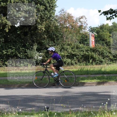 10.08.2025 - GEWOBA Citytriathlon Bremen Yannick Fuchs http://msf.ph/oto/8558909 10.08.2025 10:35:10 Radfahren 29, 43, 181, 241, 359, 379, 382, 393, 404, 444, 445, 461, 492 meine-sportfotos.de