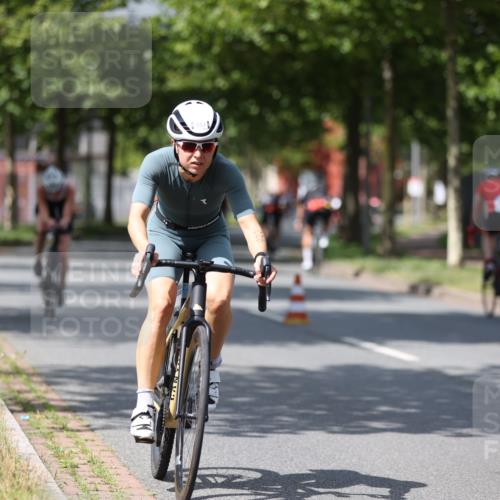 10.08.2025 - GEWOBA Citytriathlon Bremen Yannick Fuchs http://msf.ph/oto/8558912 10.08.2025 12:35:45 Radfahren 719, 763, 783, 833, 843, 919, 933, 966 meine-sportfotos.de
