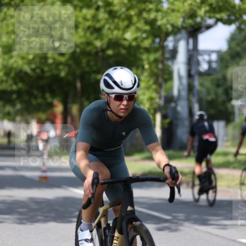 10.08.2025 - GEWOBA Citytriathlon Bremen Yannick Fuchs http://msf.ph/oto/8558916 10.08.2025 12:35:46 Radfahren 719, 763, 783, 833, 843, 877, 919, 933, 966 meine-sportfotos.de