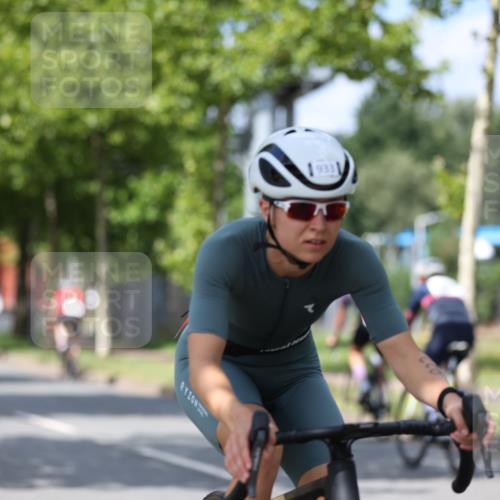 10.08.2025 - GEWOBA Citytriathlon Bremen Yannick Fuchs http://msf.ph/oto/8558918 10.08.2025 12:35:46 Radfahren 719, 763, 783, 833, 843, 877, 919, 933, 966 meine-sportfotos.de