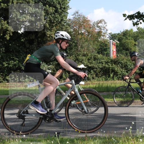 10.08.2025 - GEWOBA Citytriathlon Bremen Yannick Fuchs http://msf.ph/oto/8558921 10.08.2025 10:35:36 Radfahren 83, 137, 356, 392, 418, 454, 466, 480 meine-sportfotos.de