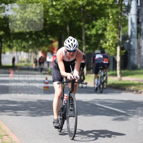 10.08.2025 - GEWOBA Citytriathlon Bremen Yannick Fuchs http://msf.ph/oto/8558922 10.08.2025 12:35:47 Radfahren 719, 763, 783, 833, 843, 877, 919, 933, 966 meine-sportfotos.de
