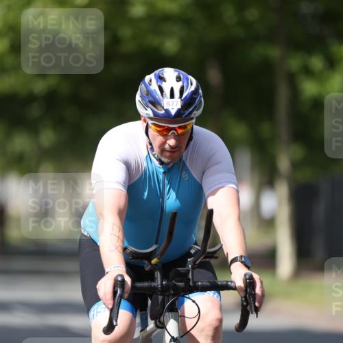 10.08.2025 - GEWOBA Citytriathlon Bremen Yannick Fuchs http://msf.ph/oto/8558938 10.08.2025 12:36:00 Radfahren 567, 636, 759, 843, 877, 966 meine-sportfotos.de