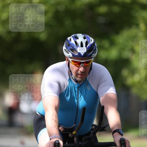 10.08.2025 - GEWOBA Citytriathlon Bremen Yannick Fuchs http://msf.ph/oto/8558939 10.08.2025 12:36:01 Radfahren 567, 636, 759, 843, 877 meine-sportfotos.de