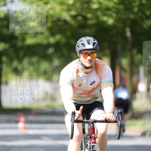 10.08.2025 - GEWOBA Citytriathlon Bremen Yannick Fuchs http://msf.ph/oto/8558963 10.08.2025 12:36:11 Radfahren 567, 582, 636, 639, 759, 877 meine-sportfotos.de