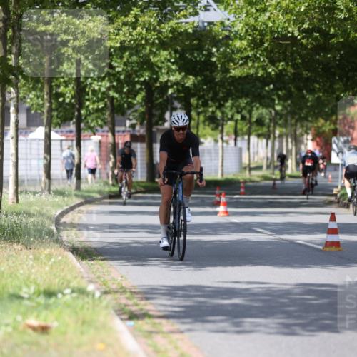 10.08.2025 - GEWOBA Citytriathlon Bremen Yannick Fuchs http://msf.ph/oto/8558965 10.08.2025 12:36:11 Radfahren 567, 582, 636, 639, 759, 877 meine-sportfotos.de