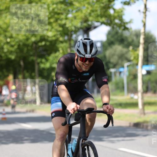 10.08.2025 - GEWOBA Citytriathlon Bremen Yannick Fuchs http://msf.ph/oto/8558986 10.08.2025 12:36:21 Radfahren 565, 582, 599, 636, 639, 759, 766, 790, 794, 872 meine-sportfotos.de
