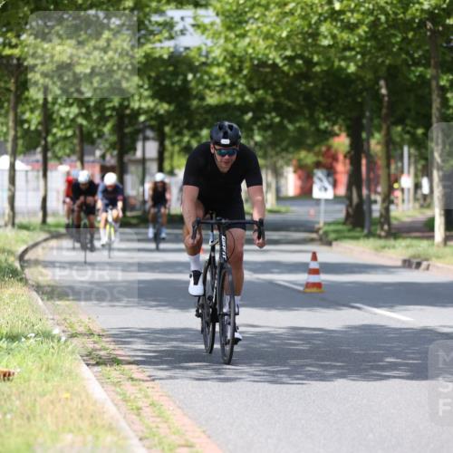 10.08.2025 - GEWOBA Citytriathlon Bremen Yannick Fuchs http://msf.ph/oto/8559025 10.08.2025 12:36:35 Radfahren 565, 570, 599, 639, 701, 750, 765, 766, 781, 789, 790, 794, 872, 1025, 1029, 1032 meine-sportfotos.de