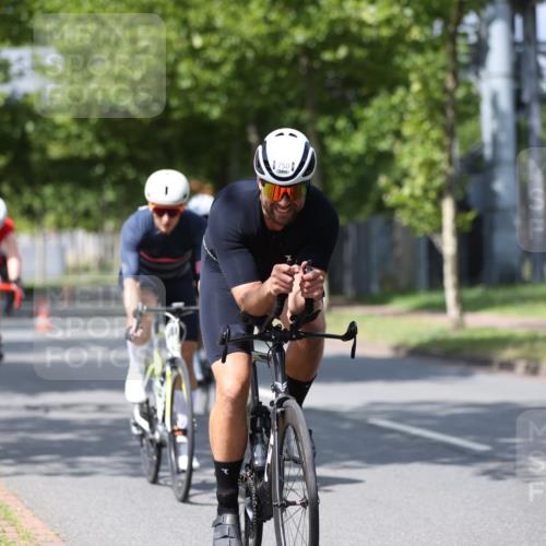 10.08.2025 - GEWOBA Citytriathlon Bremen Yannick Fuchs http://msf.ph/oto/8559036 10.08.2025 12:36:38 Radfahren 565, 570, 599, 701, 750, 765, 766, 781, 789, 790, 794, 872, 1025, 1029, 1032 meine-sportfotos.de