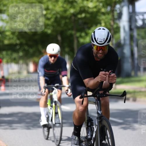 10.08.2025 - GEWOBA Citytriathlon Bremen Yannick Fuchs http://msf.ph/oto/8559037 10.08.2025 12:36:38 Radfahren 565, 570, 599, 701, 750, 765, 766, 781, 789, 790, 794, 872, 1025, 1029, 1032 meine-sportfotos.de