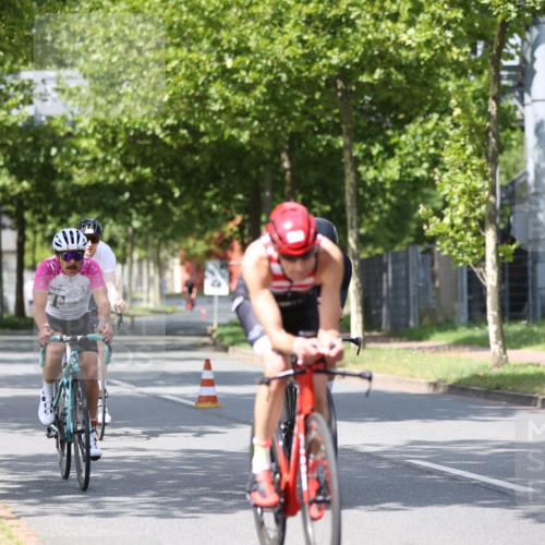 10.08.2025 - GEWOBA Citytriathlon Bremen Yannick Fuchs http://msf.ph/oto/8559048 10.08.2025 12:36:42 Radfahren 570, 701, 750, 765, 781, 789, 794, 872, 1025, 1029, 1032 meine-sportfotos.de