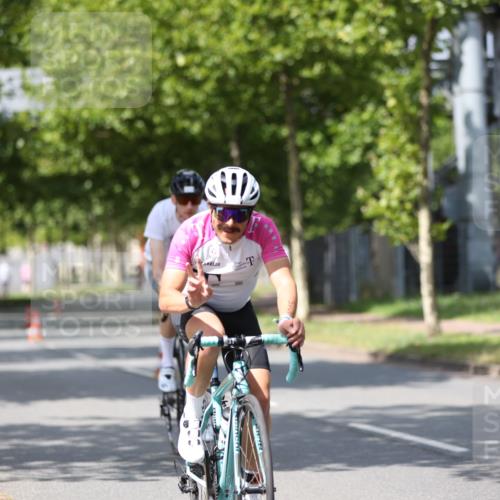 10.08.2025 - GEWOBA Citytriathlon Bremen Yannick Fuchs http://msf.ph/oto/8559050 10.08.2025 12:36:43 Radfahren 570, 701, 739, 750, 765, 781, 789, 794, 872, 1025, 1029, 1032 meine-sportfotos.de