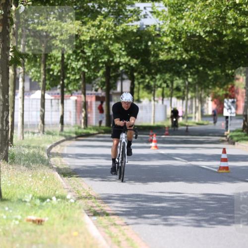 10.08.2025 - GEWOBA Citytriathlon Bremen Yannick Fuchs http://msf.ph/oto/8559079 10.08.2025 12:37:05 Radfahren 631, 678, 726, 734, 739, 804, 982, 1033 meine-sportfotos.de