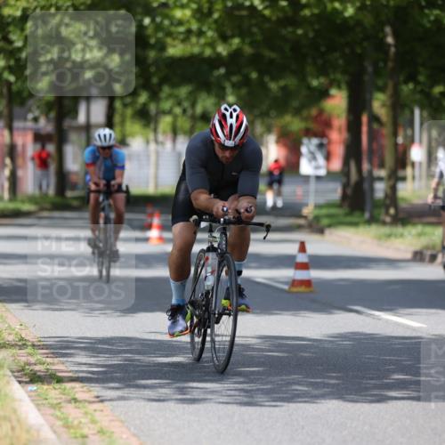 10.08.2025 - GEWOBA Citytriathlon Bremen Yannick Fuchs http://msf.ph/oto/8559095 10.08.2025 12:37:15 Radfahren 631, 726, 734, 804, 982 meine-sportfotos.de