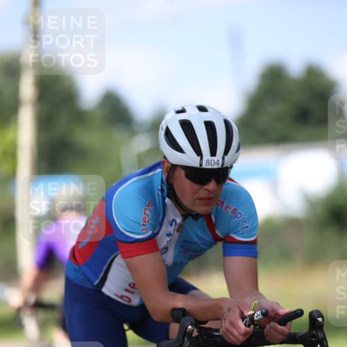 10.08.2025 - GEWOBA Citytriathlon Bremen Yannick Fuchs http://msf.ph/oto/8559105 10.08.2025 12:37:17 Radfahren 726, 804, 982 meine-sportfotos.de
