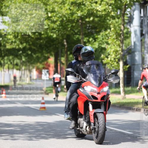 10.08.2025 - GEWOBA Citytriathlon Bremen Yannick Fuchs http://msf.ph/oto/8559125 10.08.2025 12:37:50 Radfahren 563, 603, 618 meine-sportfotos.de