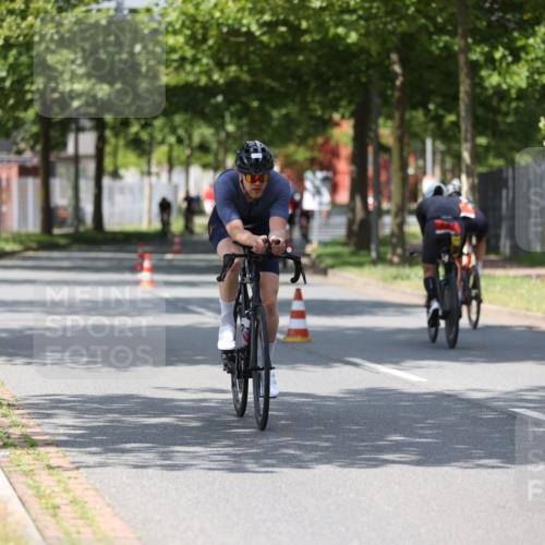 10.08.2025 - GEWOBA Citytriathlon Bremen Yannick Fuchs http://msf.ph/oto/8559127 10.08.2025 12:37:57 Radfahren 618, 761, 782 meine-sportfotos.de