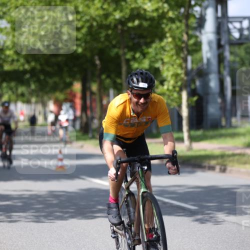 10.08.2025 - GEWOBA Citytriathlon Bremen Yannick Fuchs http://msf.ph/oto/8559148 10.08.2025 12:38:09 Radfahren 618, 671, 761, 764, 782, 784, 825, 844, 853, 1018 meine-sportfotos.de