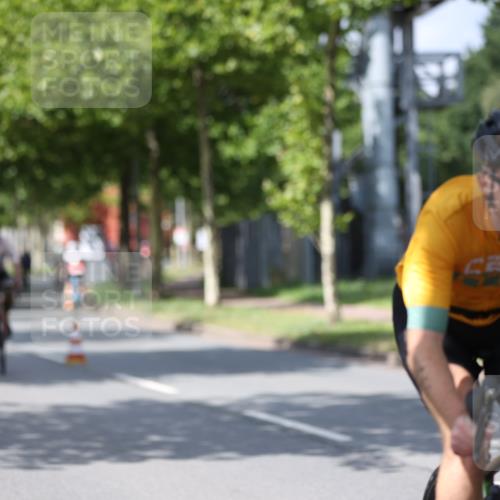 10.08.2025 - GEWOBA Citytriathlon Bremen Yannick Fuchs http://msf.ph/oto/8559150 10.08.2025 12:38:09 Radfahren 618, 671, 761, 764, 782, 784, 825, 844, 853, 1018 meine-sportfotos.de