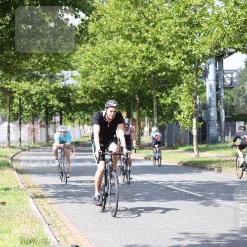 10.08.2025 - GEWOBA Citytriathlon Bremen Yannick Fuchs http://msf.ph/oto/8559173 10.08.2025 12:38:16 Radfahren 557, 671, 761, 764, 782, 784, 825, 844, 853, 1018 meine-sportfotos.de