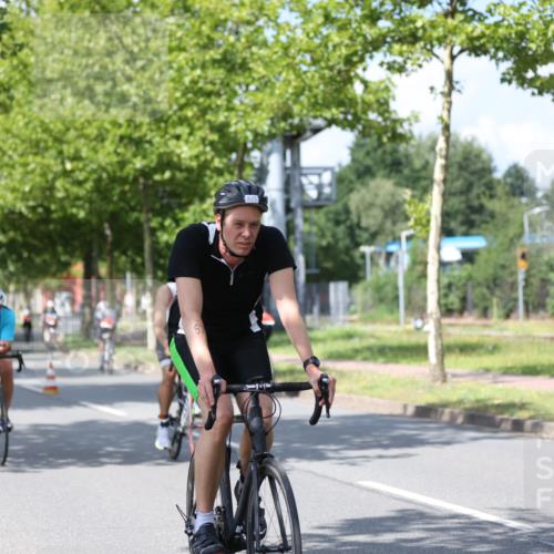 10.08.2025 - GEWOBA Citytriathlon Bremen Yannick Fuchs http://msf.ph/oto/8559175 10.08.2025 12:38:16 Radfahren 557, 671, 761, 764, 782, 784, 825, 844, 853, 1018 meine-sportfotos.de