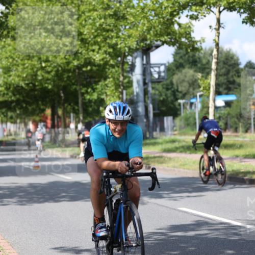 10.08.2025 - GEWOBA Citytriathlon Bremen Yannick Fuchs http://msf.ph/oto/8559178 10.08.2025 12:38:17 Radfahren 557, 671, 761, 764, 782, 784, 825, 844, 853, 1018 meine-sportfotos.de